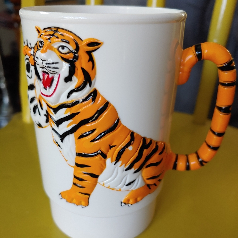 Vintage Ringling Bros/Barnum & Bailey Tiger. Mug